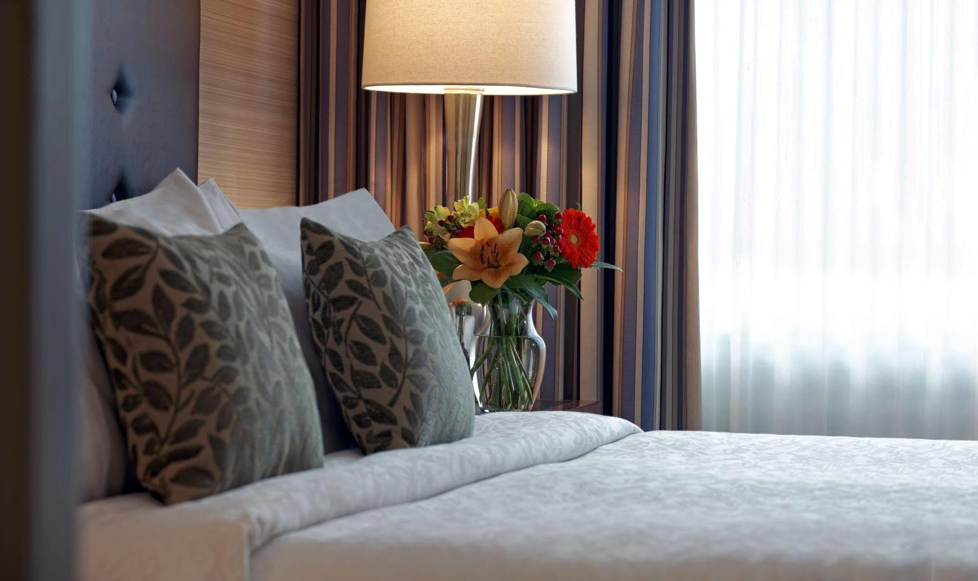 Cambridge Suites Toronto Dış mekan fotoğraf